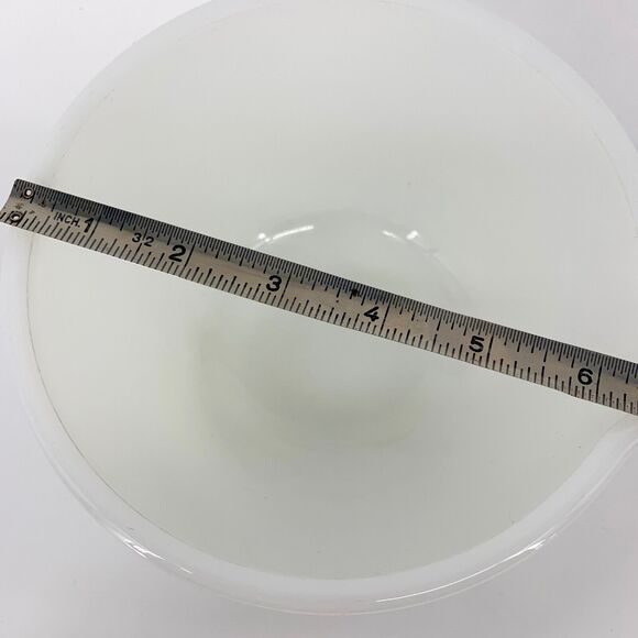 Vintage Glasbake 20 CJ for Sunbeam Milk Glass Mixing Bowl with Pour Spout - Picture 7 of 9